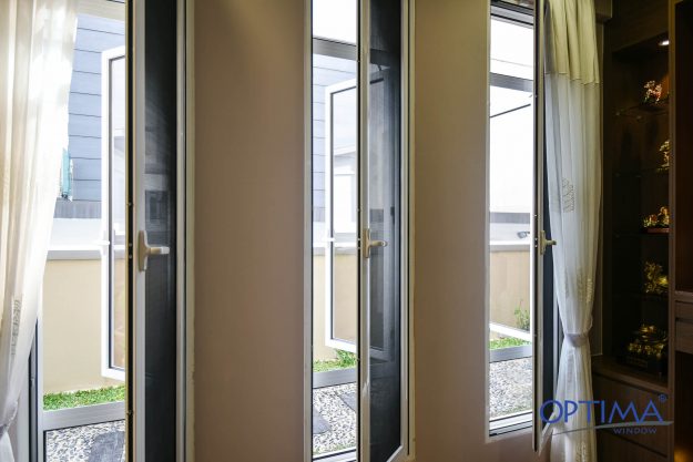 The Royale Cheras - 35 - Arxtech Security Mesh - Aluminium Casement Window